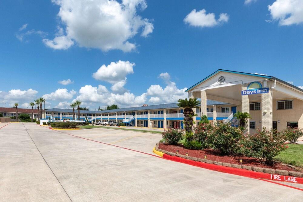 Days Inn by Wyndham Baytown Garth Road I10 East photo 34