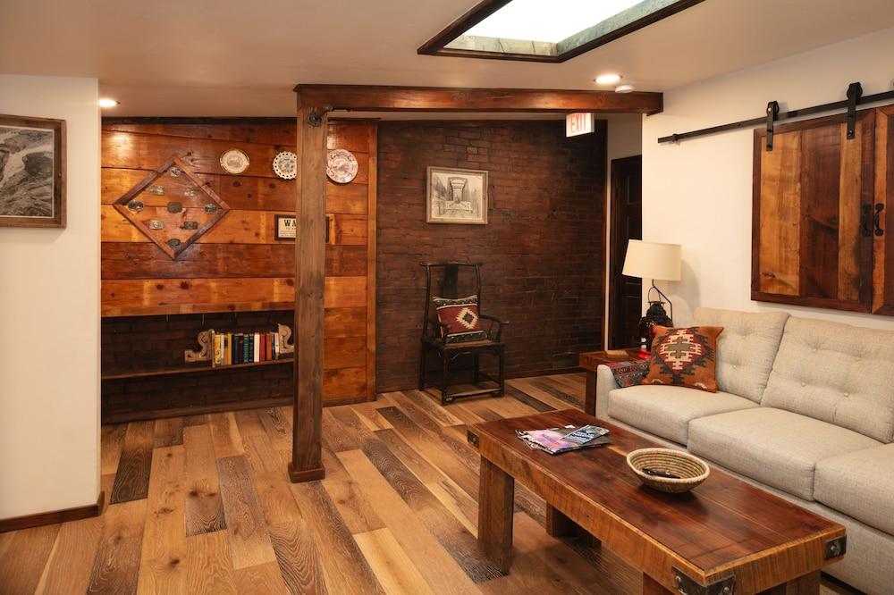 The Frenchman Suites photo 48
