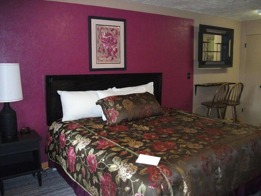 Caboose Motel photo 10