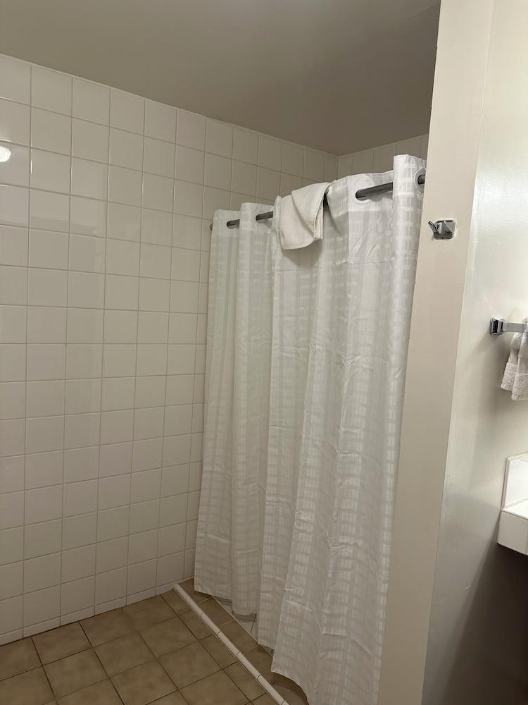 Lee Vining Motel photo 56