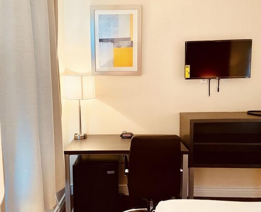 Surface Inn Brooklyn photo 9