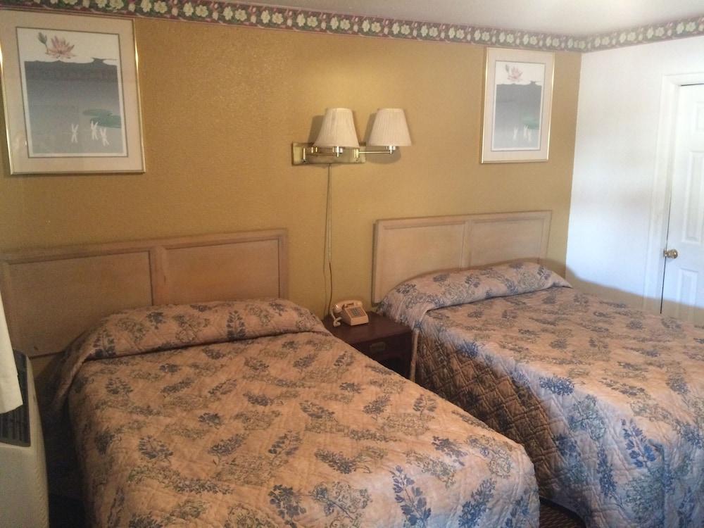 Buckeye Motor Hotel photo 5