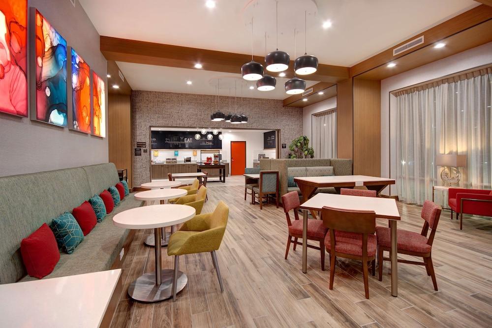 Hampton Inn & Suites Ontario Rancho Cucamonga photo 41