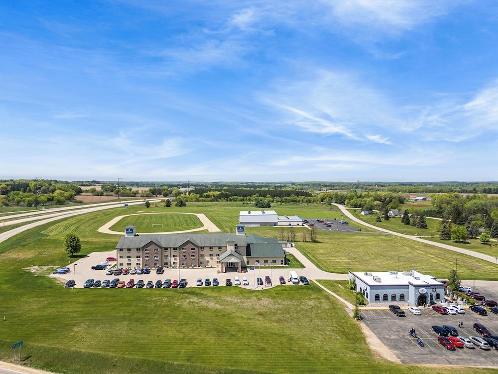 Boarders Inn & Suites by Cobblestone Hotels - Shawano photo 43