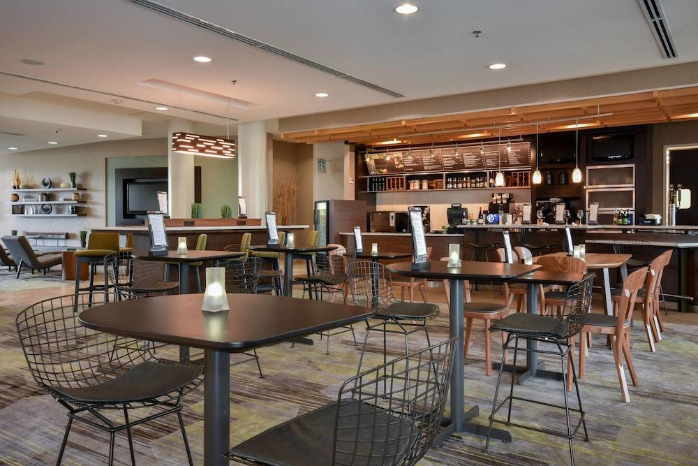 Courtyard Marriott Concord photo 16
