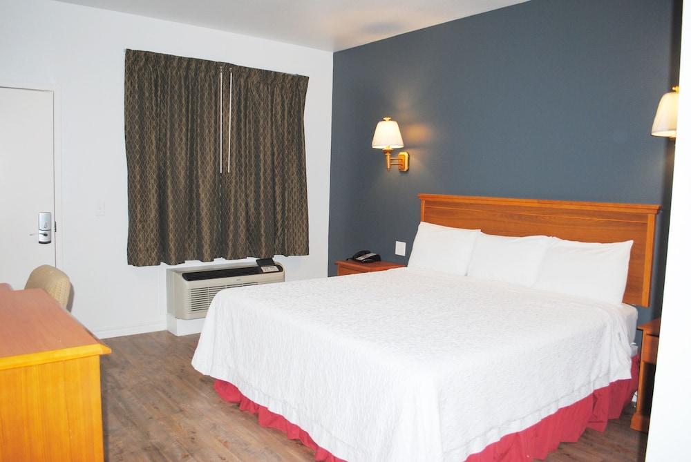 Bestway Inn photo 13