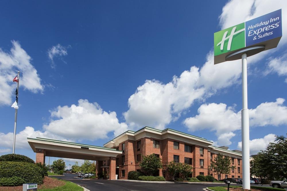Holiday Inn Express & Suites Columbia-I-20 @ Clemson Rd by IHG photo 1