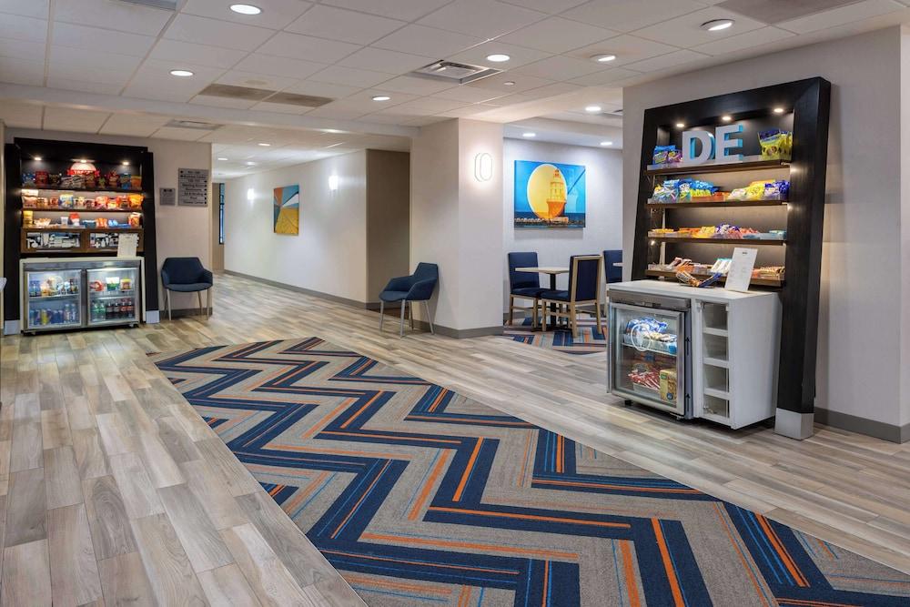 Hampton Inn Milford photo 39