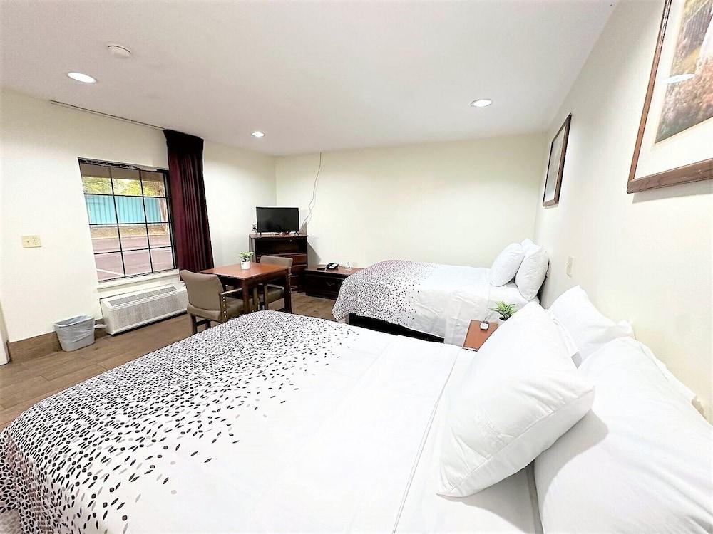 Budget Inn photo 15