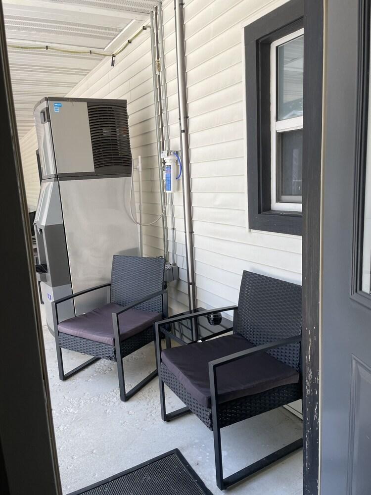 Blue Star Motel photo 41