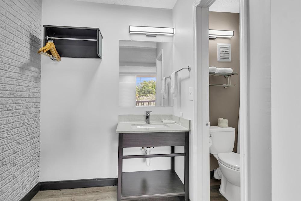 Studio 6 Summerville, SC – Charleston photo 24