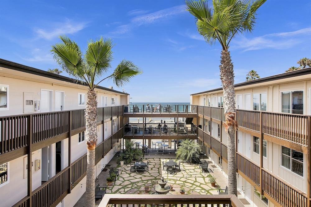 Ocean Beach Hotel photo 61