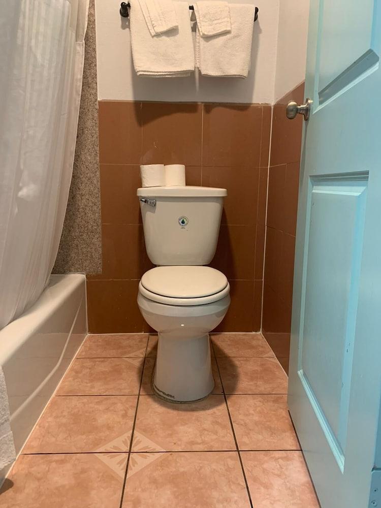 Budget Motel photo 19