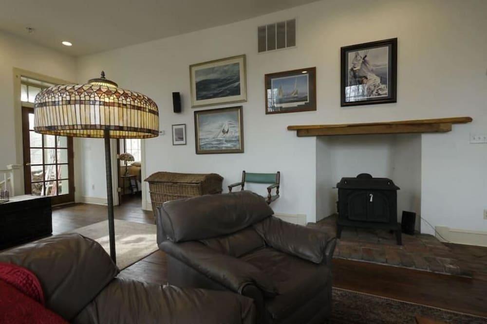 The Buck School Inn photo 31