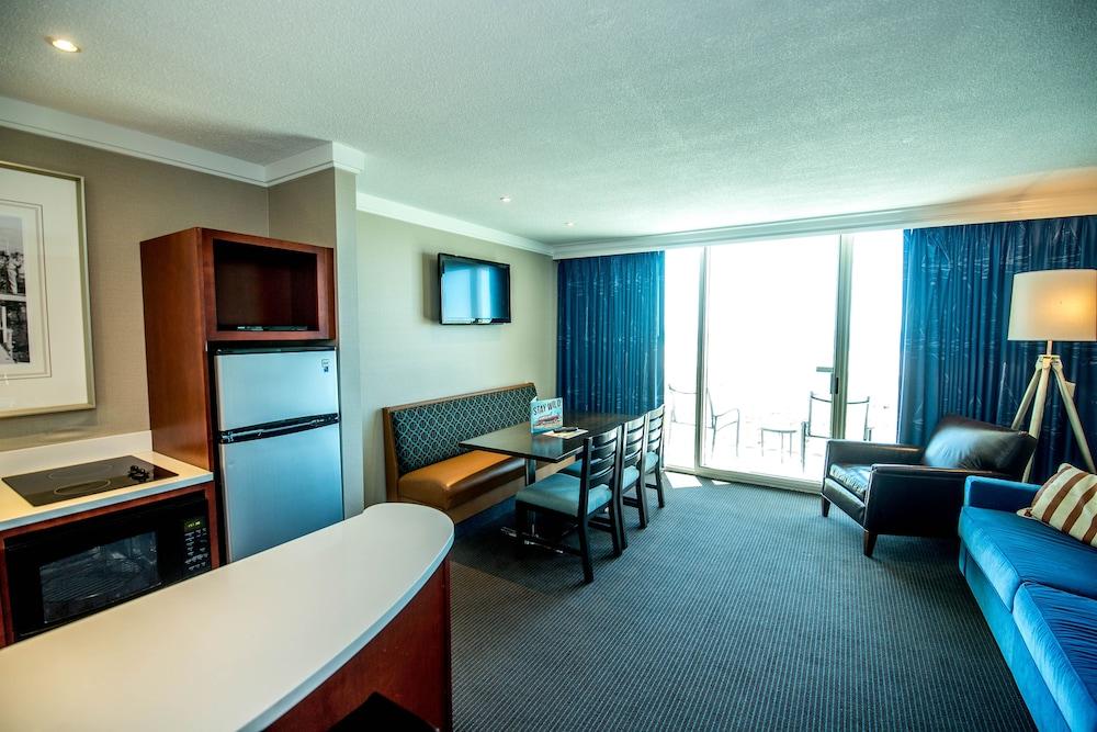 Port Royal Oceanfront Hotel photo 13