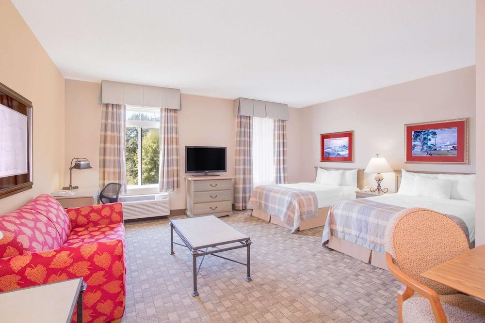Hawthorn Extended Stay by Wyndham Conyers photo 38