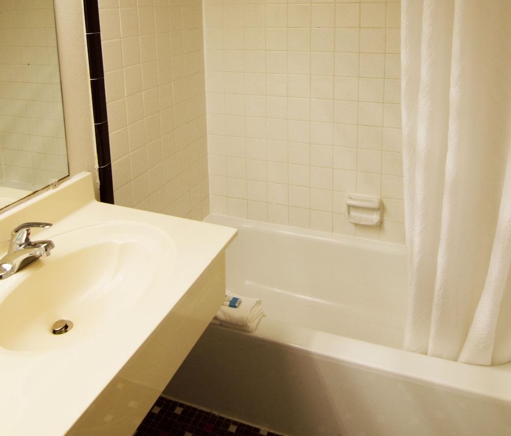 Ocean Inn photo 25