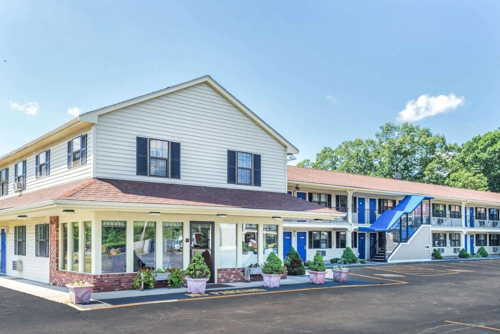 Knights Inn North Attleboro photo 46
