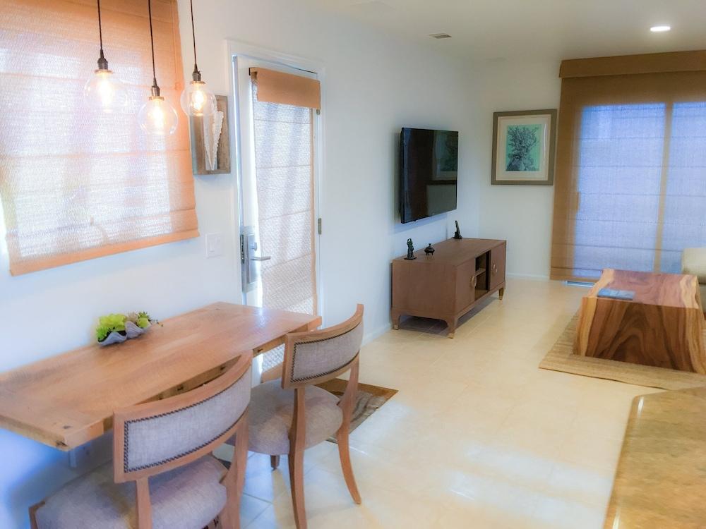 Sunset Cove Villas in Laguna Beach photo 5