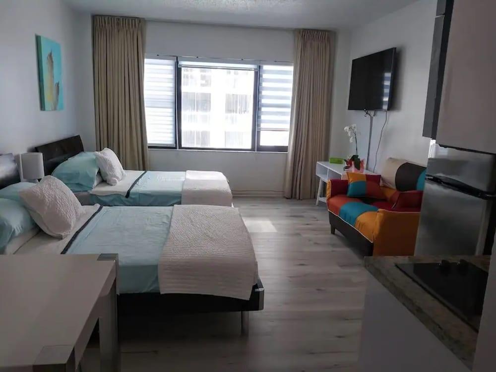 Casablanca Miami Beach photo 3