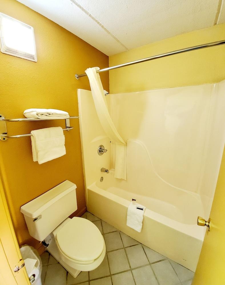 Executive Inn photo 9