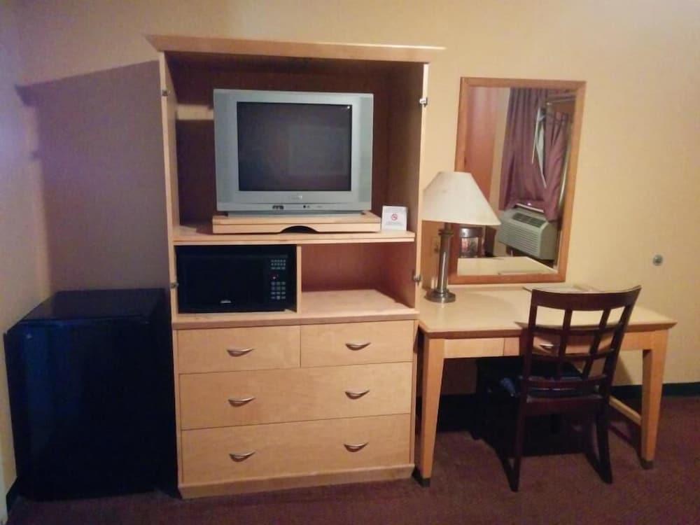 Budget Host Motel Gainesville photo 6