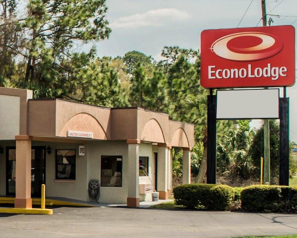 Econo Lodge Crystal River photo 11