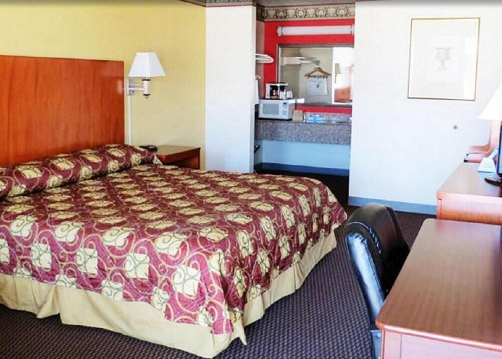 Winnie Inn Suites & RV Park photo 11