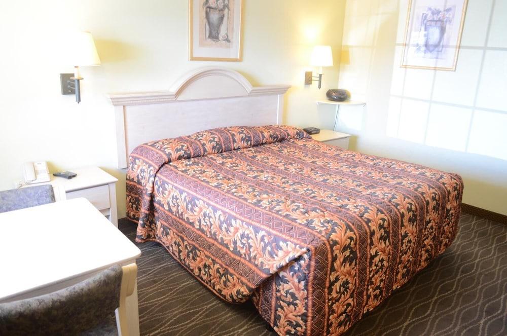 Scottish Inns & Suites at NRG Park photo 20