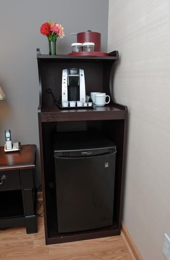 Guesthouse at Norwalk Inn photo 11