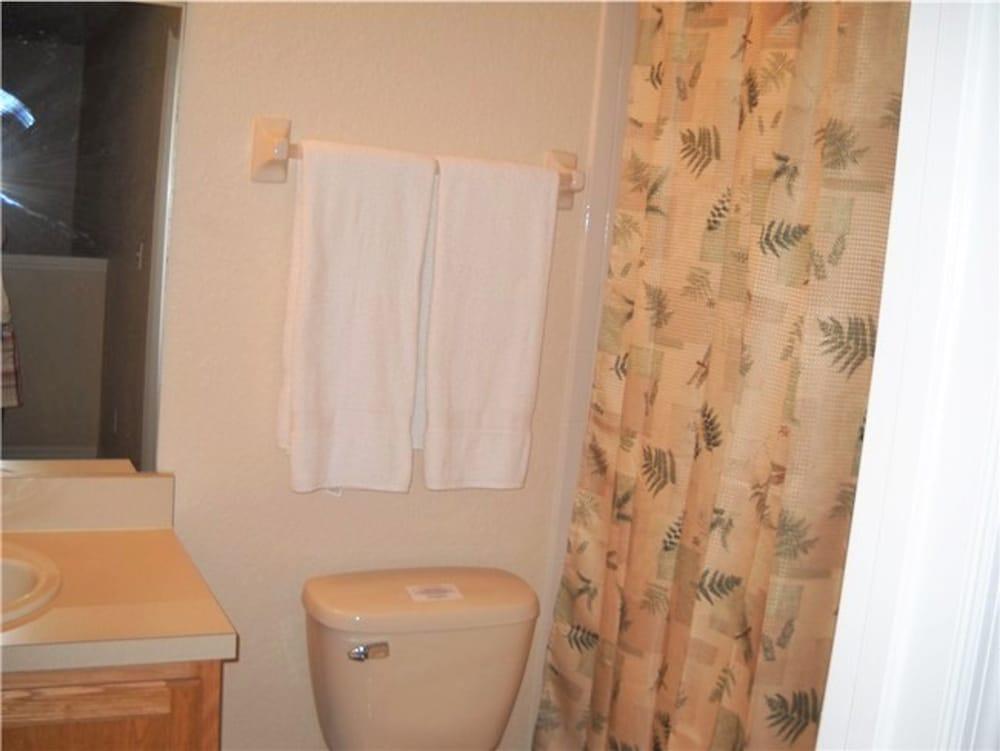 Regal Oaks 5728 photo 26
