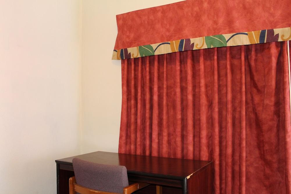 Dixie Motel - Hilliard photo 11