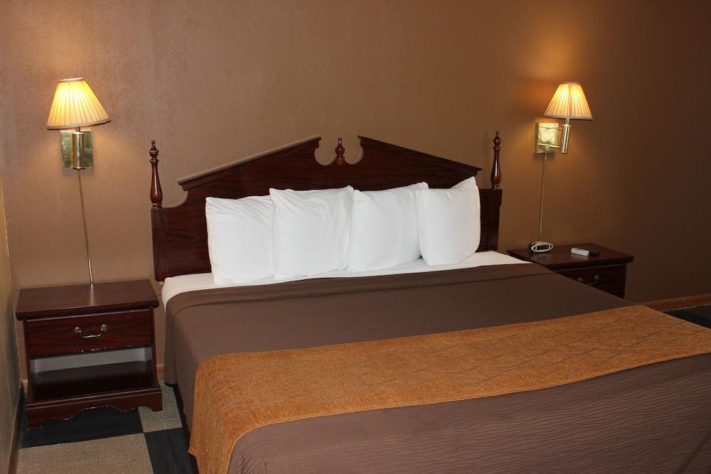 Econo Lodge Oskaloosa photo 51
