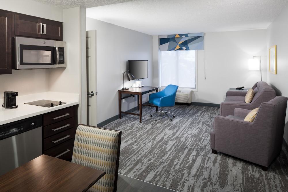 Hampton Inn & Suites by Hilton Miami-Doral/Dolphin Mall photo 23
