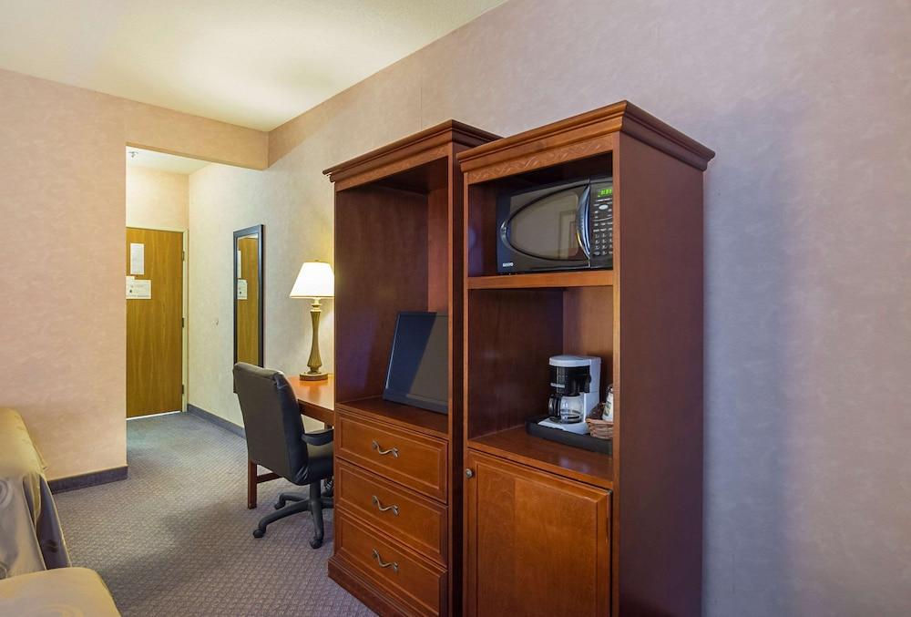 Quality Inn Fresno Yosemite Airport photo 4