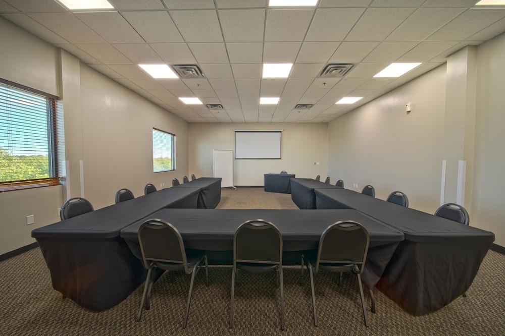 Wingate by Wyndham - Round Rock photo 30