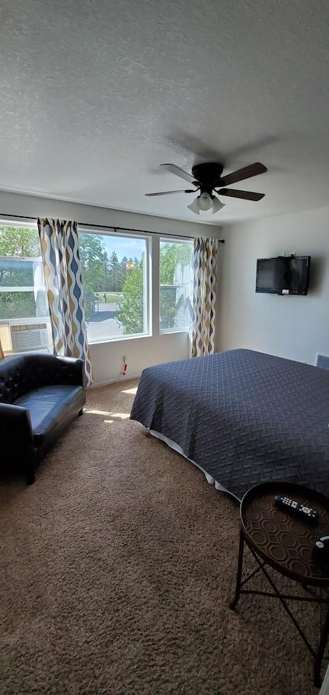 Glacier Basecamp Lodge photo 32