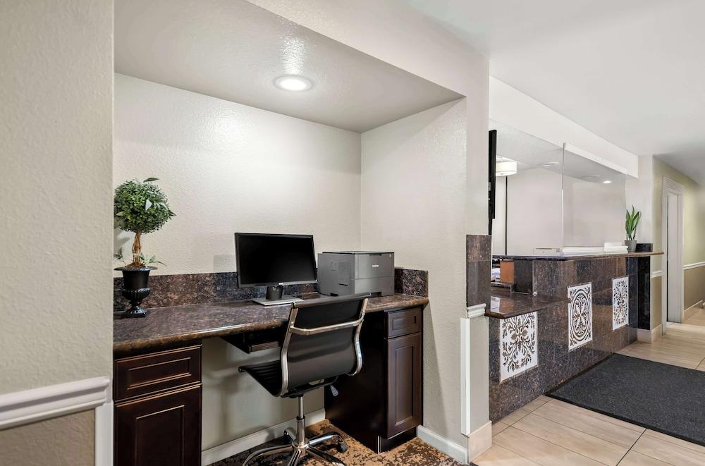 Best Western Executive Inn photo 29