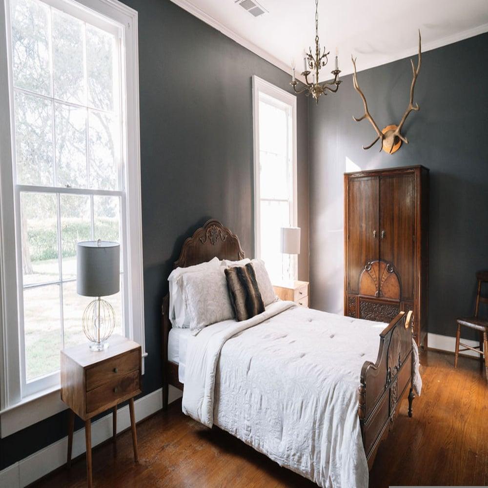 Historic Antebellum Manor photo 50