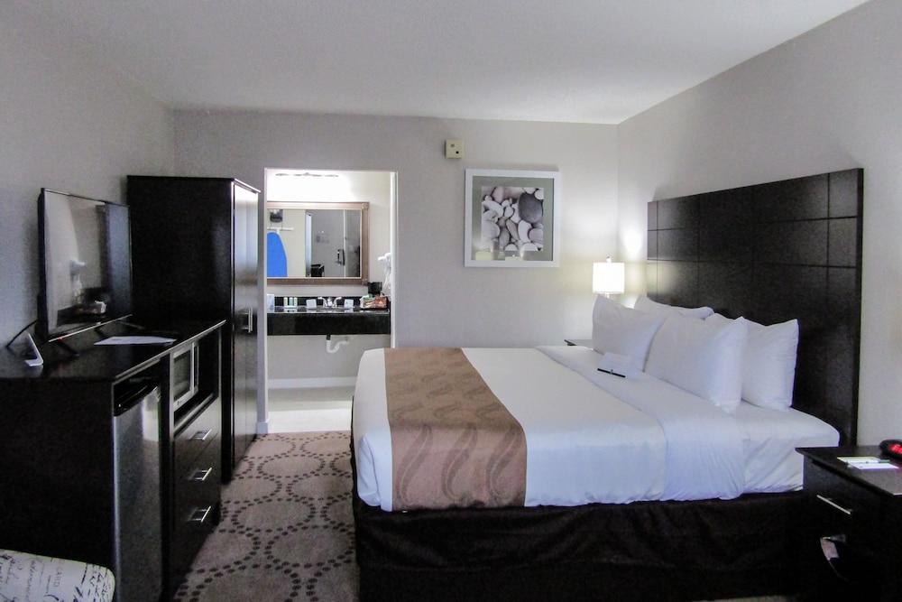 Quality Inn & Suites Kissimmee by The Lake photo 17