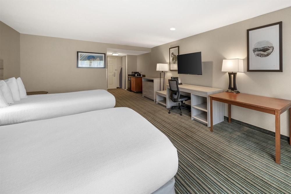 Best Western Plus Twin View Inn & Suites photo 16