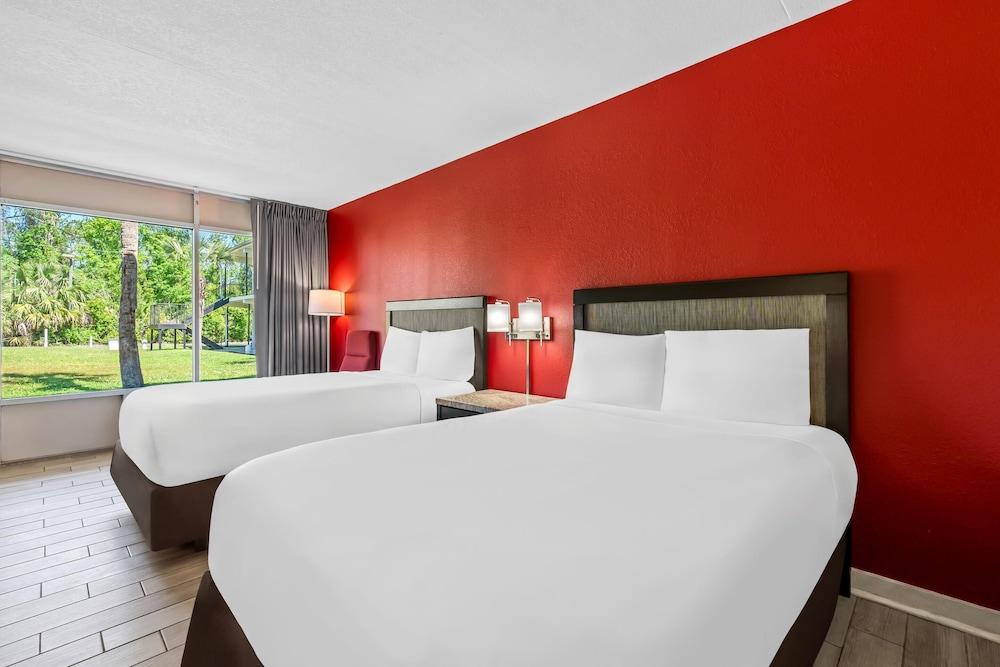 Econo Lodge Jennings photo 21