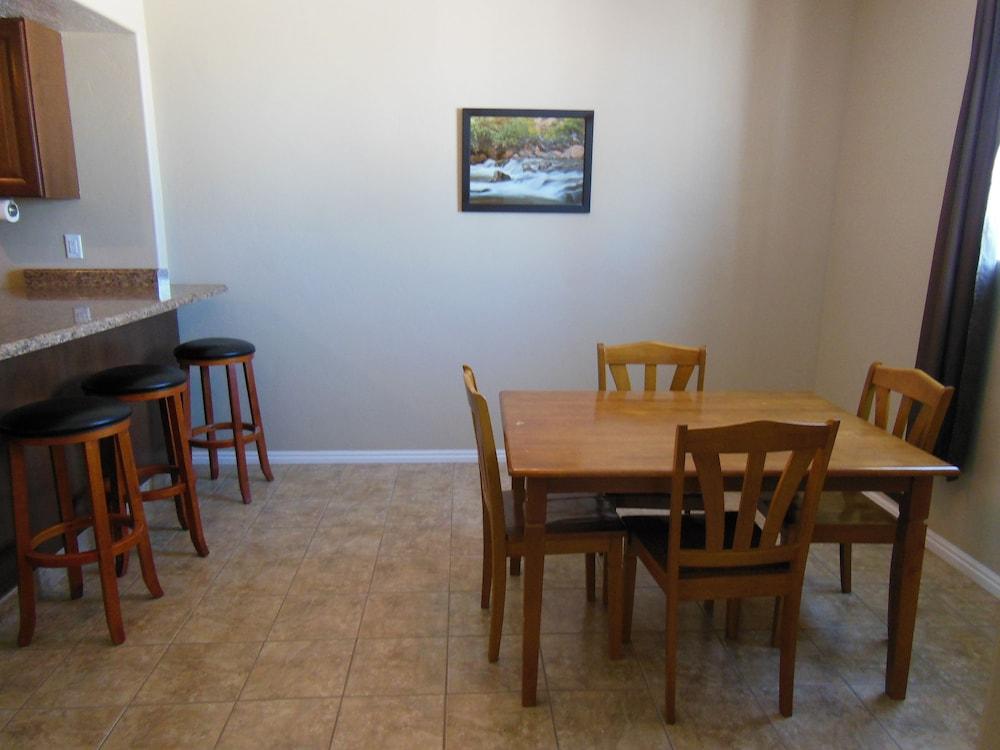 Mountain Ridge Cabins and Lodging photo 53
