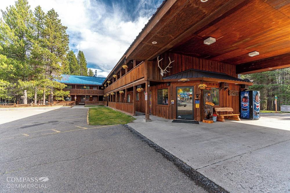 Willamette Pass Inn Chalets photo 14