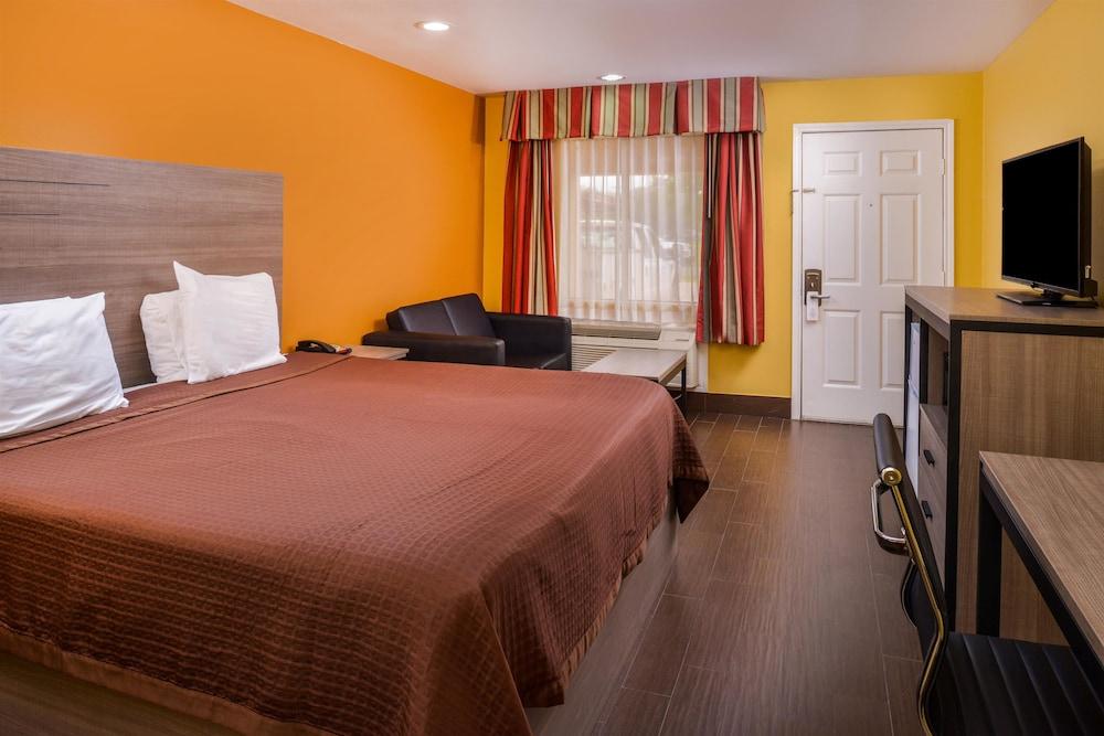 Americas Best Value Inn West Columbia photo 20