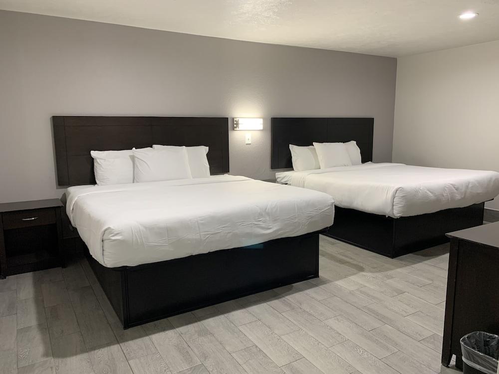Days Inn by Wyndham Sulphur Springs photo 25