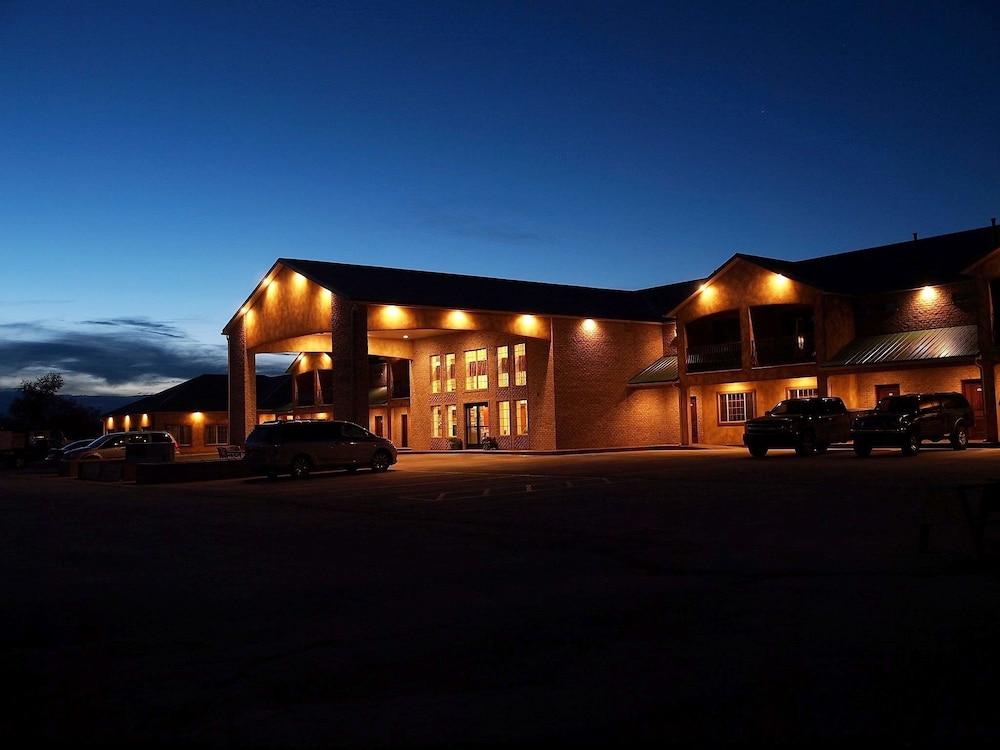 CB&M Executive Suites photo 9