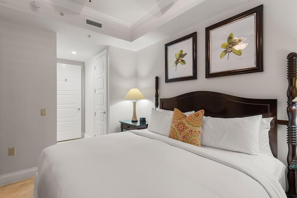 Ocean Front 3BR Presidential Suite photo 18