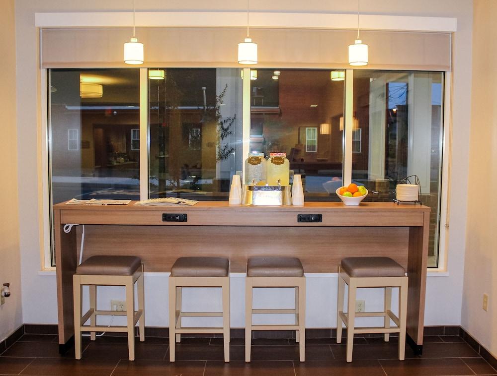 Microtel by Wyndham Penn Yan Finger Lakes Region photo 52