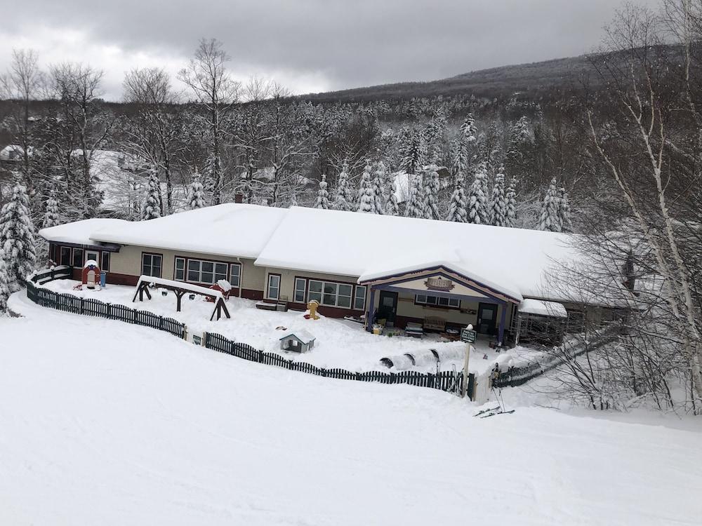 Smuggler's Notch Resort by Resort Stay — hotel in Jeffersonville